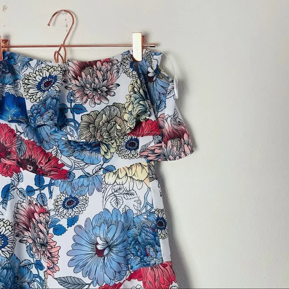 EUC Nasty Gal Off Shoulder Floral Romper 4 - Picture 3 of 5